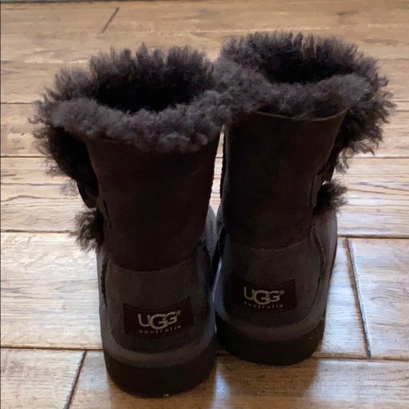 Girls size 9 dark brown Ugg boots - Picture 5 of 8